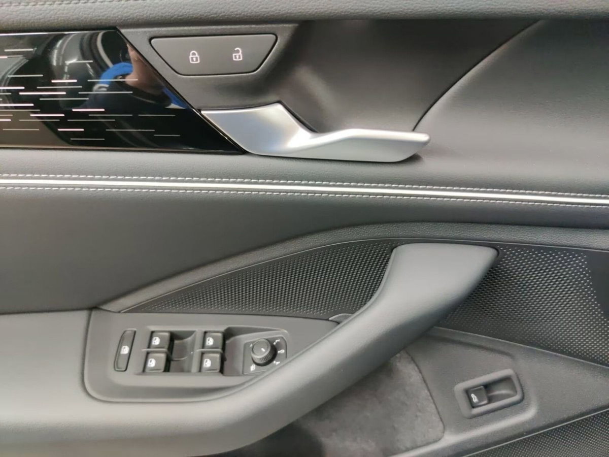 Volkswagen Passat Variant 2.0 TDI SCR EVO Business (19)