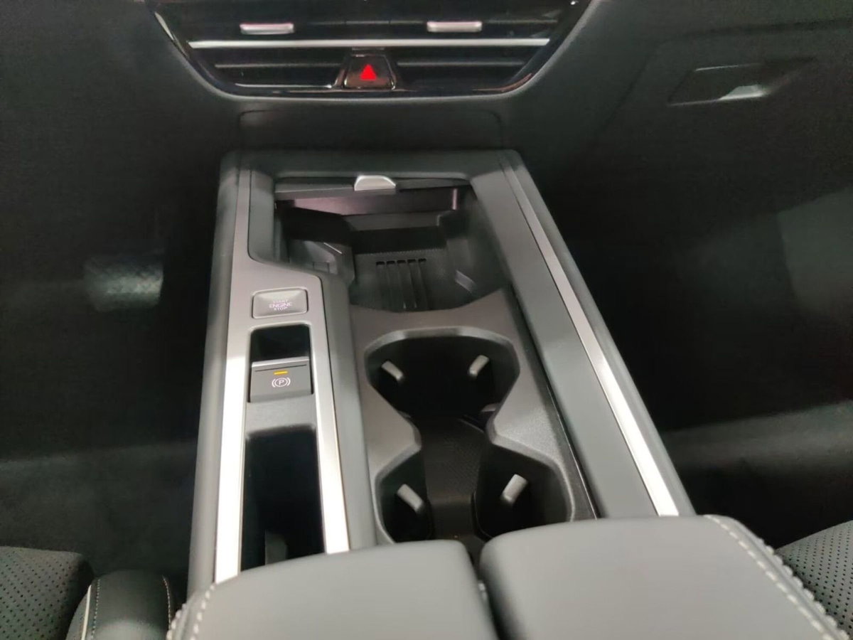 Volkswagen Passat Variant 2.0 TDI SCR EVO Business (5)