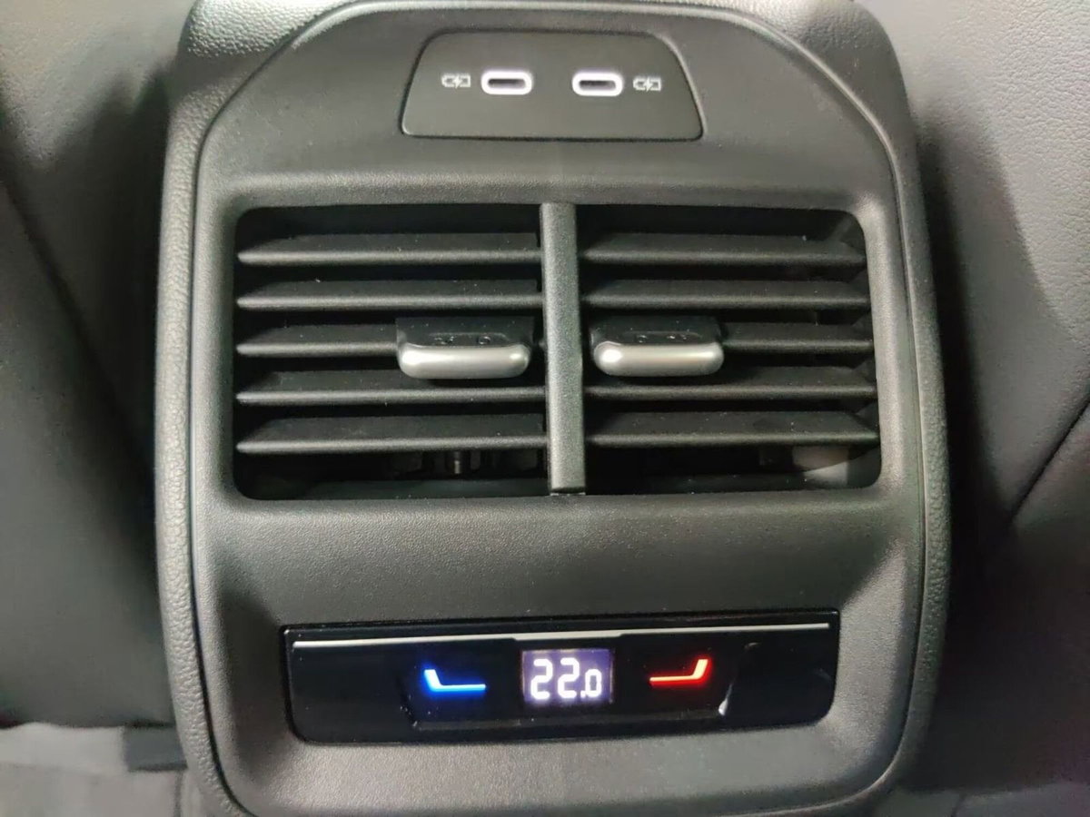 Volkswagen Passat Variant 2.0 TDI SCR EVO Business (7)