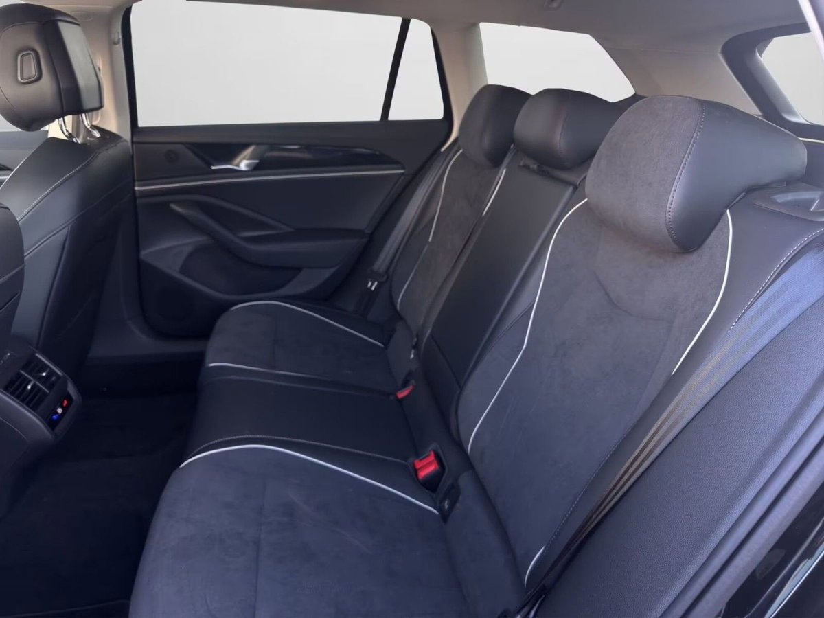 Volkswagen Passat Variant 2.0 TDI SCR EVO Business (12)
