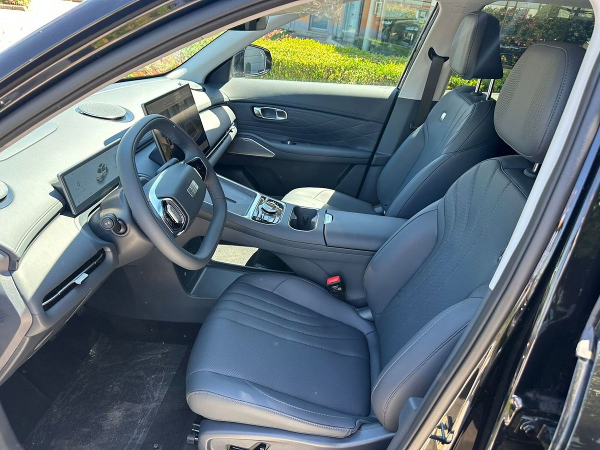 Geely Starray Starray EM-i 1.5 phev Launch Edition auto (12)