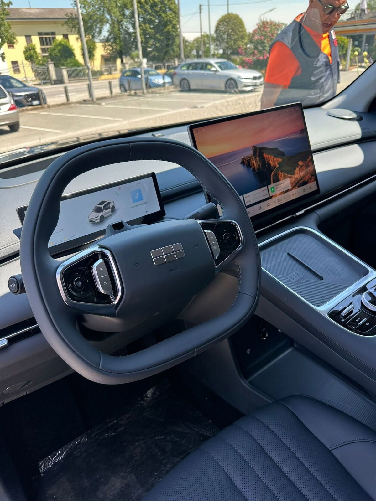 Geely Starray Starray EM-i 1.5 phev Launch Edition auto (16)
