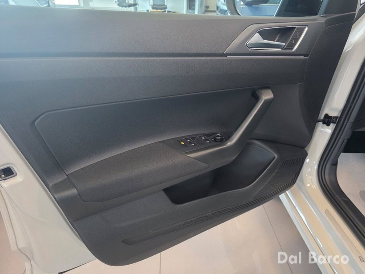 Volkswagen Taigo 1.0 tsi R-Line 115cv dsg (11)