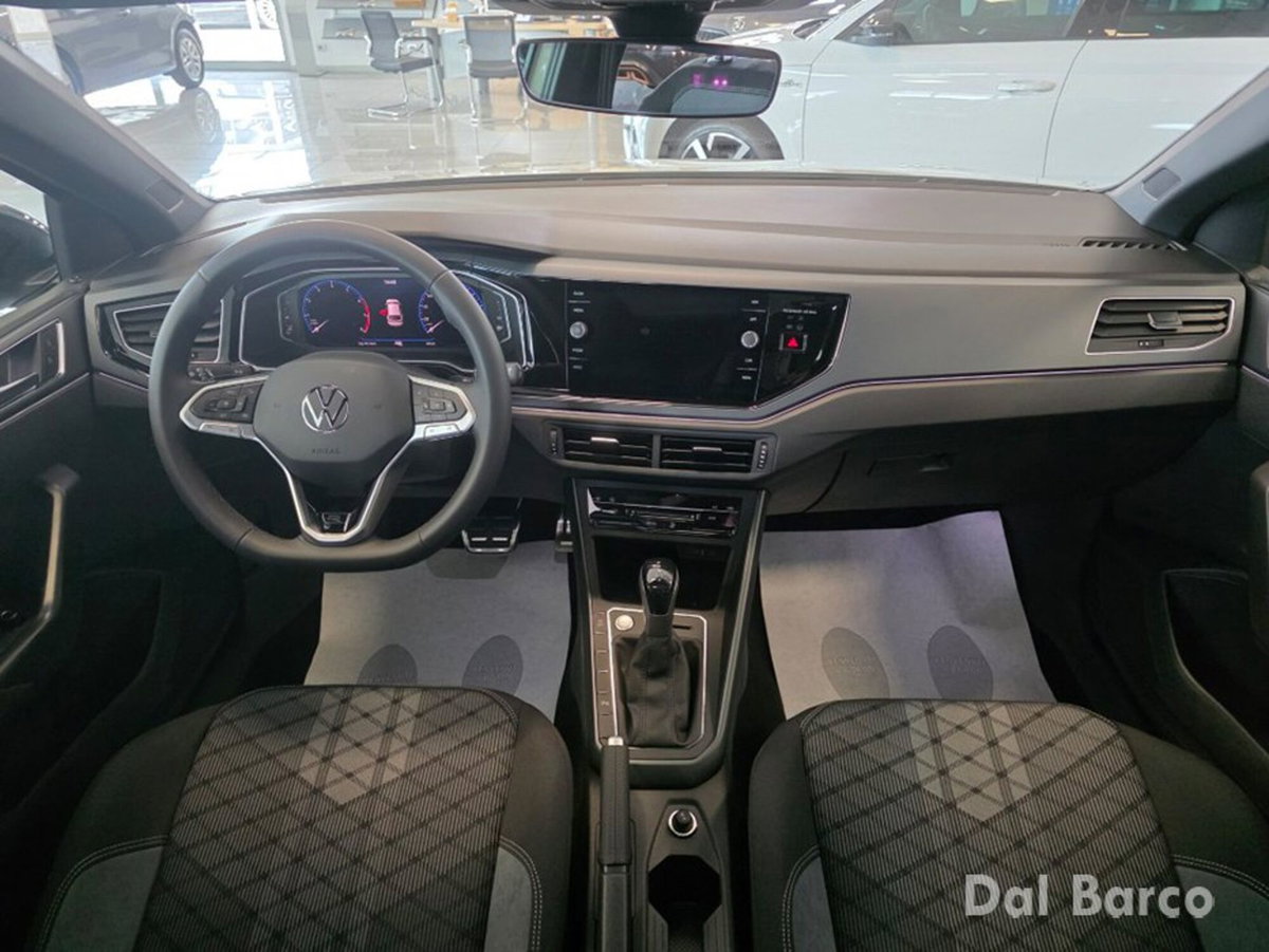Volkswagen Taigo 1.0 tsi R-Line 115cv dsg (19)