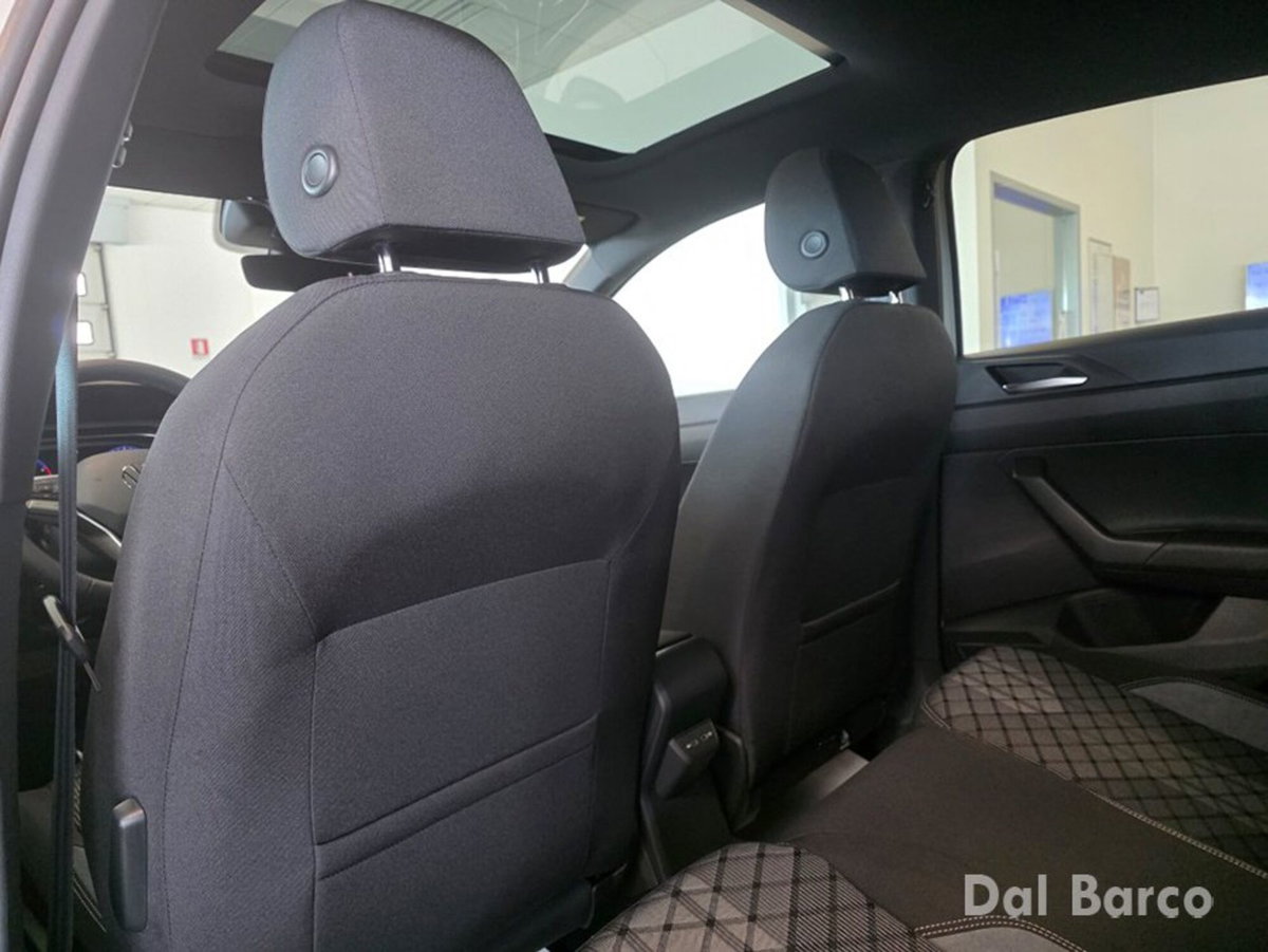 Volkswagen Taigo 1.0 tsi R-Line 115cv dsg (20)