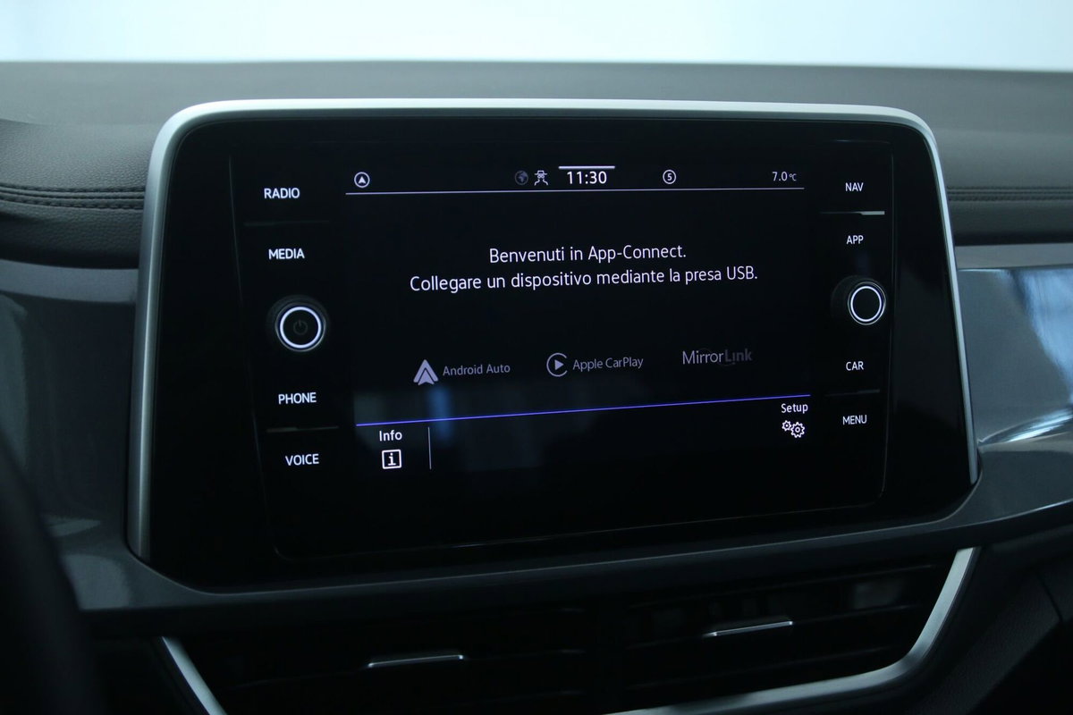 Volkswagen T-Roc 2.0 tdi Style 115cv (13)