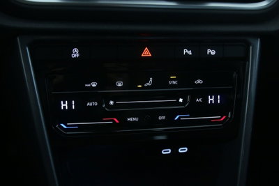 Volkswagen T-Roc 2.0 tdi Style 115cv (18)