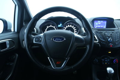Ford Fiesta 1.5 TDCi 75CV 5 porte ST-Line (10)
