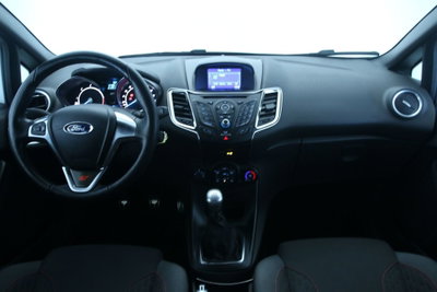 Ford Fiesta 1.5 TDCi 75CV 5 porte ST-Line (9)