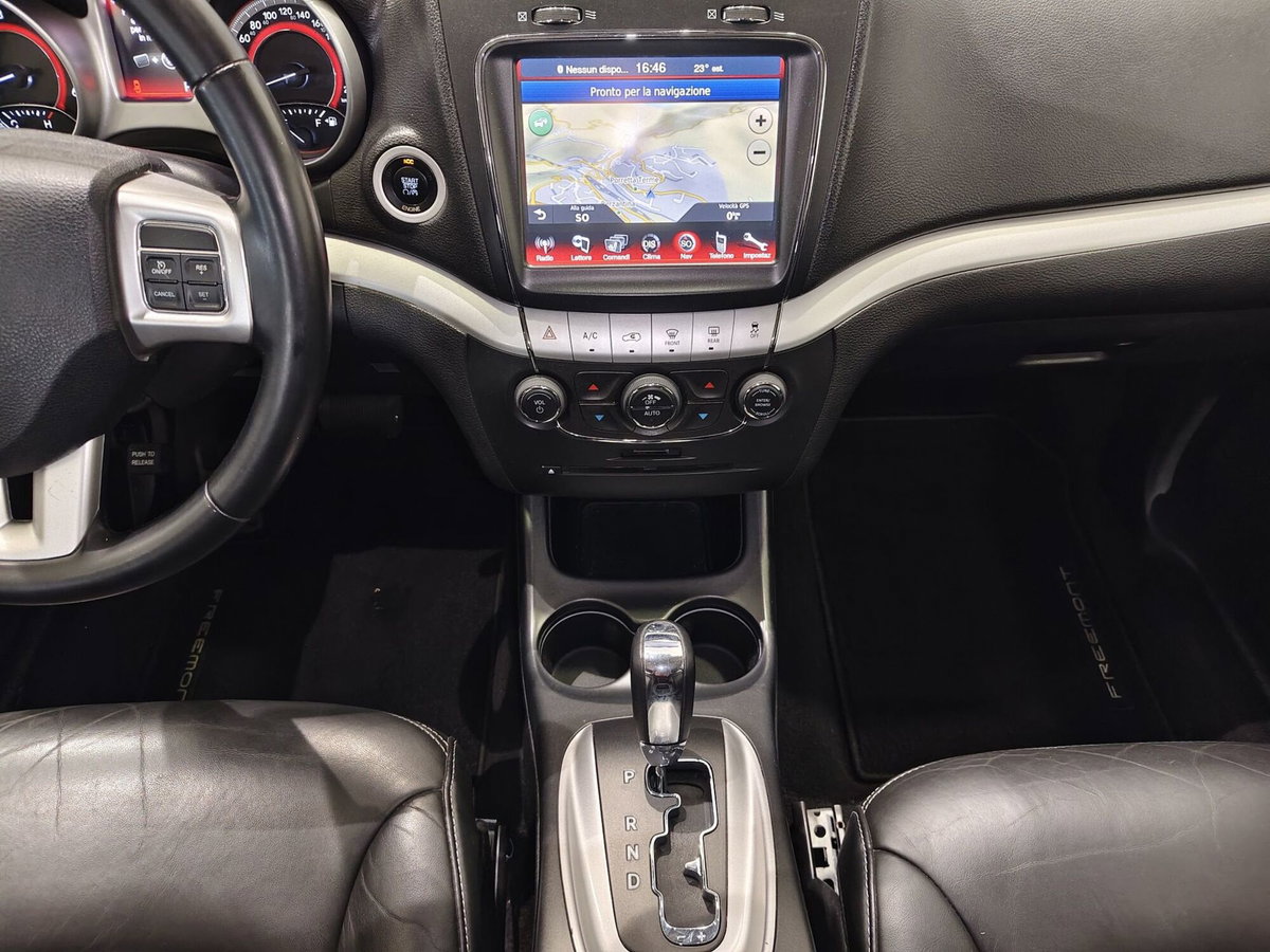 Fiat Freemont 2.0 Mjt 170 CV 4x4 Automatica Black Code (18)