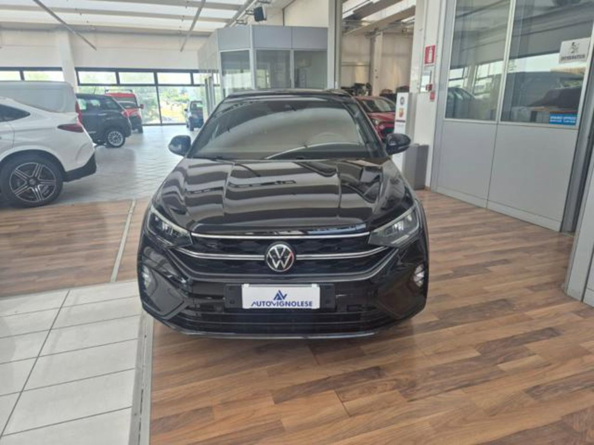 Volkswagen Taigo 1.0 tsi R-Line 115cv (2)