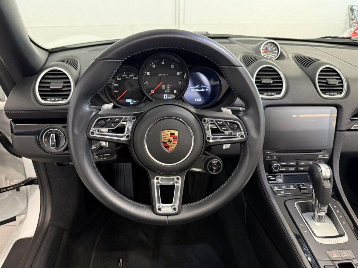 Porsche 718 Boxster  Boxster 2.0 T (10)