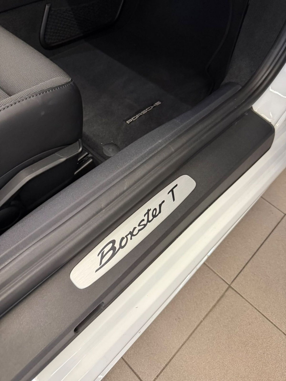 Porsche 718 Boxster  Boxster 2.0 T (12)