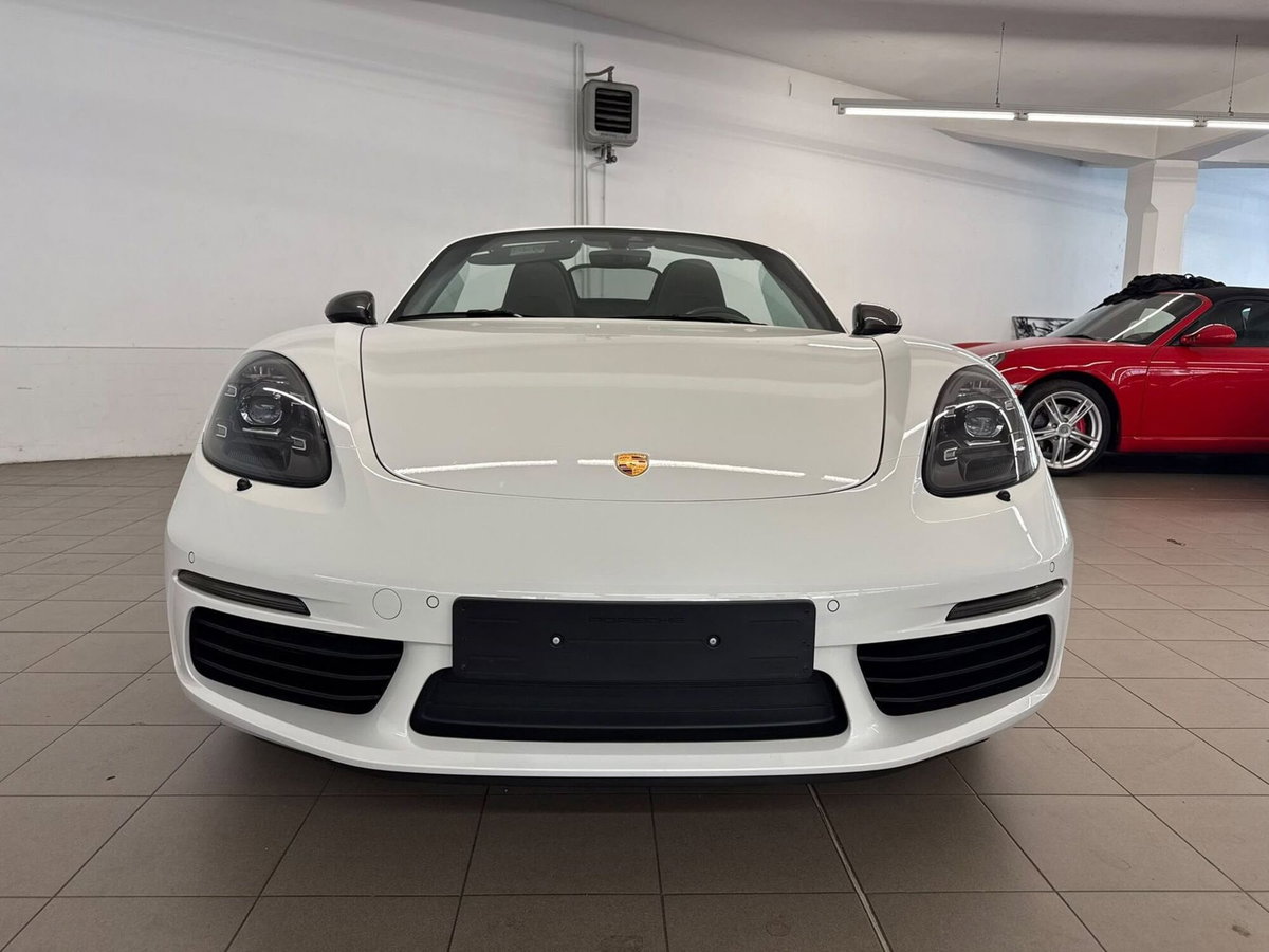 Porsche 718 Boxster  Boxster 2.0 T (2)