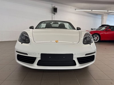 Porsche 718 Boxster  Boxster 2.0 T (2)