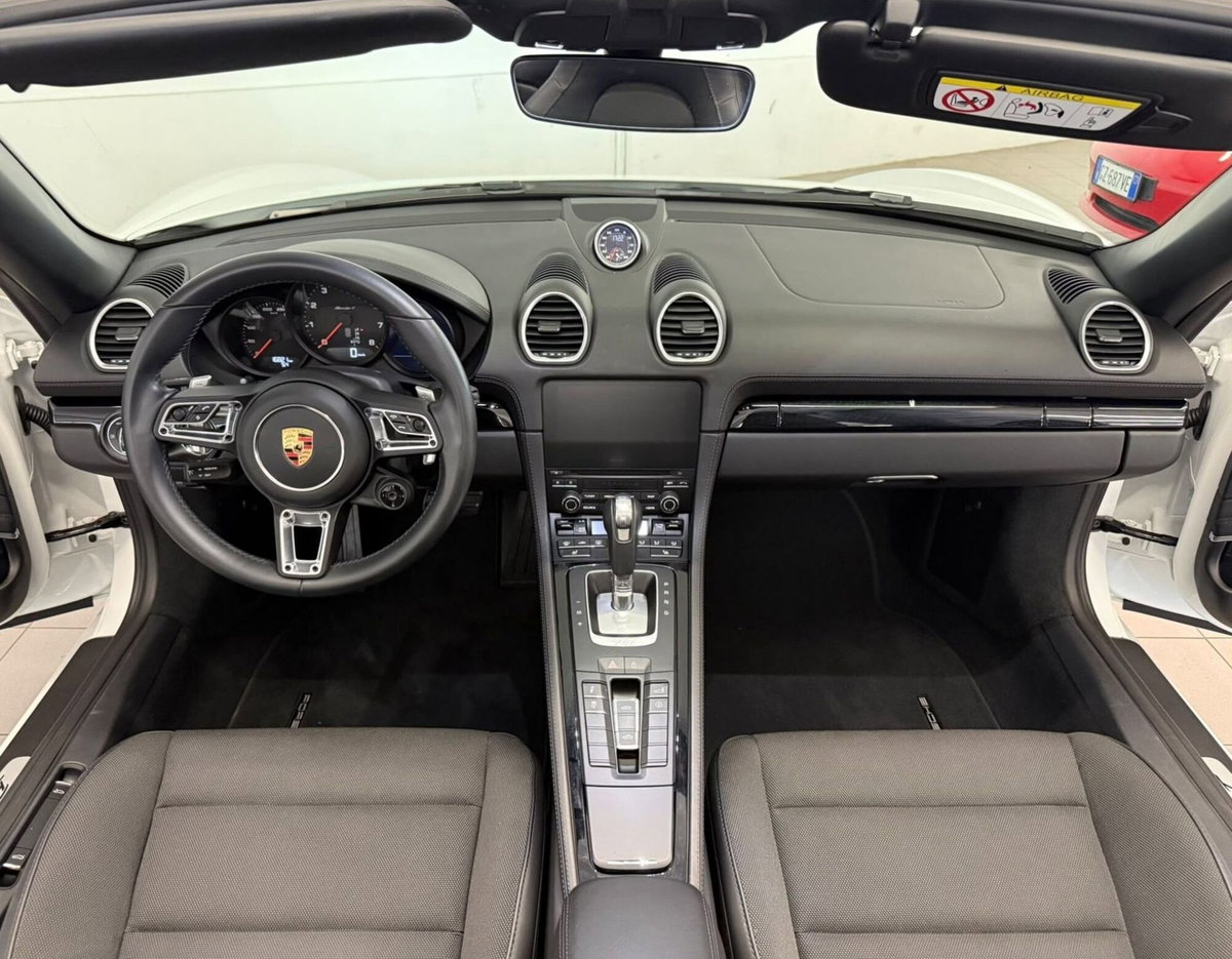 Porsche 718 Boxster  Boxster 2.0 T (9)