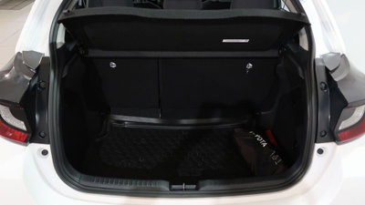 Toyota Yaris 1.5 Hybrid 5 porte Energy (11)