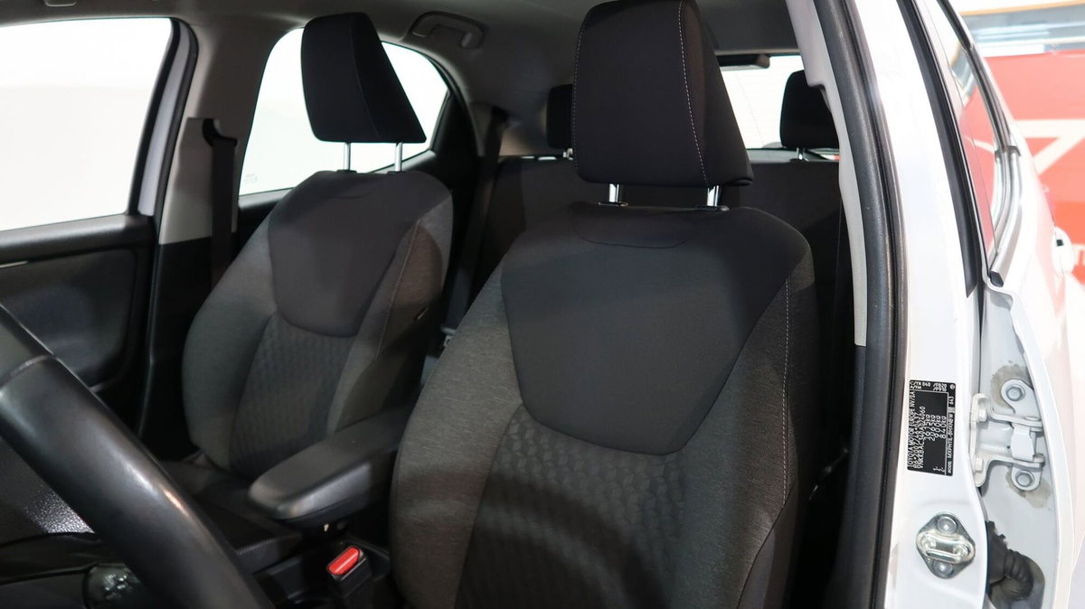 Toyota Yaris 1.5 Hybrid 5 porte Energy (15)