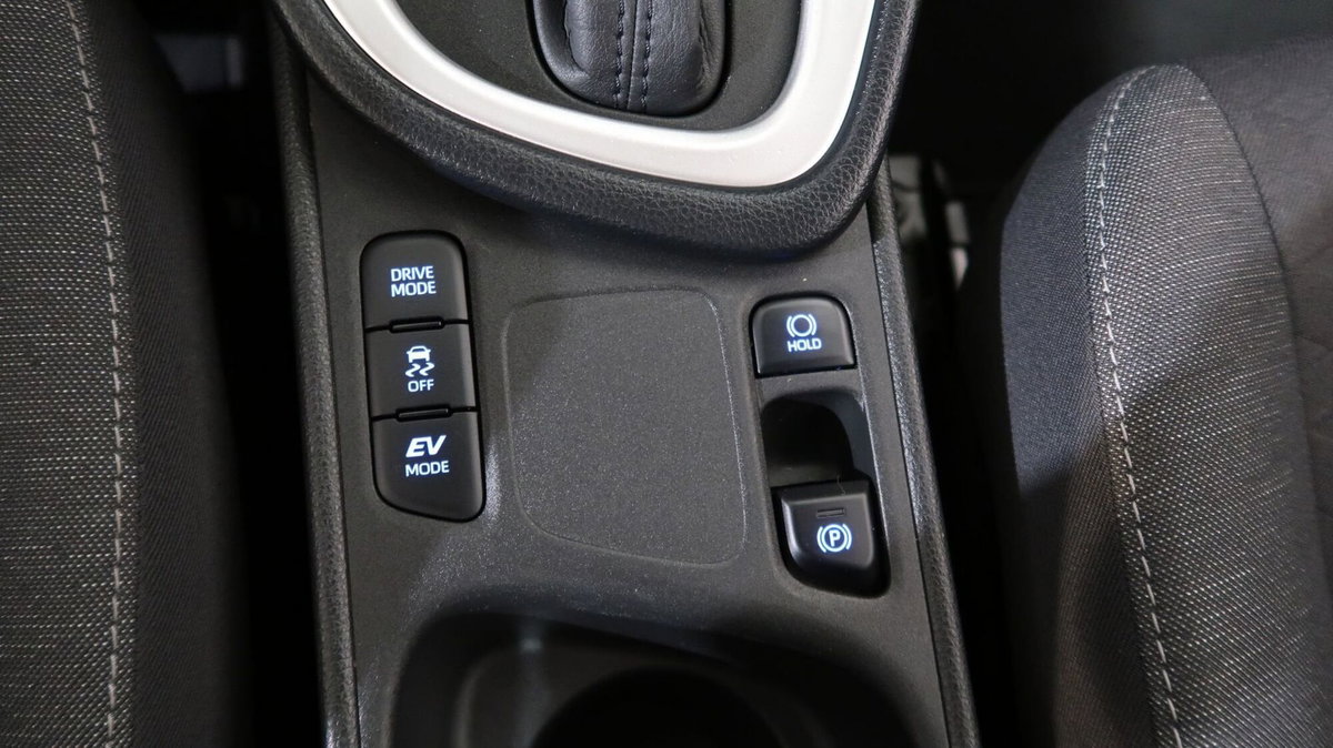 Toyota Yaris 1.5 Hybrid 5 porte Energy (19)