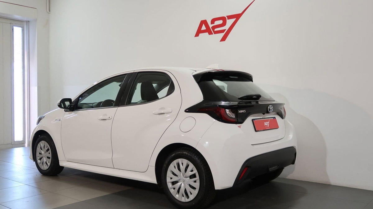 Toyota Yaris 1.5 Hybrid 5 porte Energy (5)