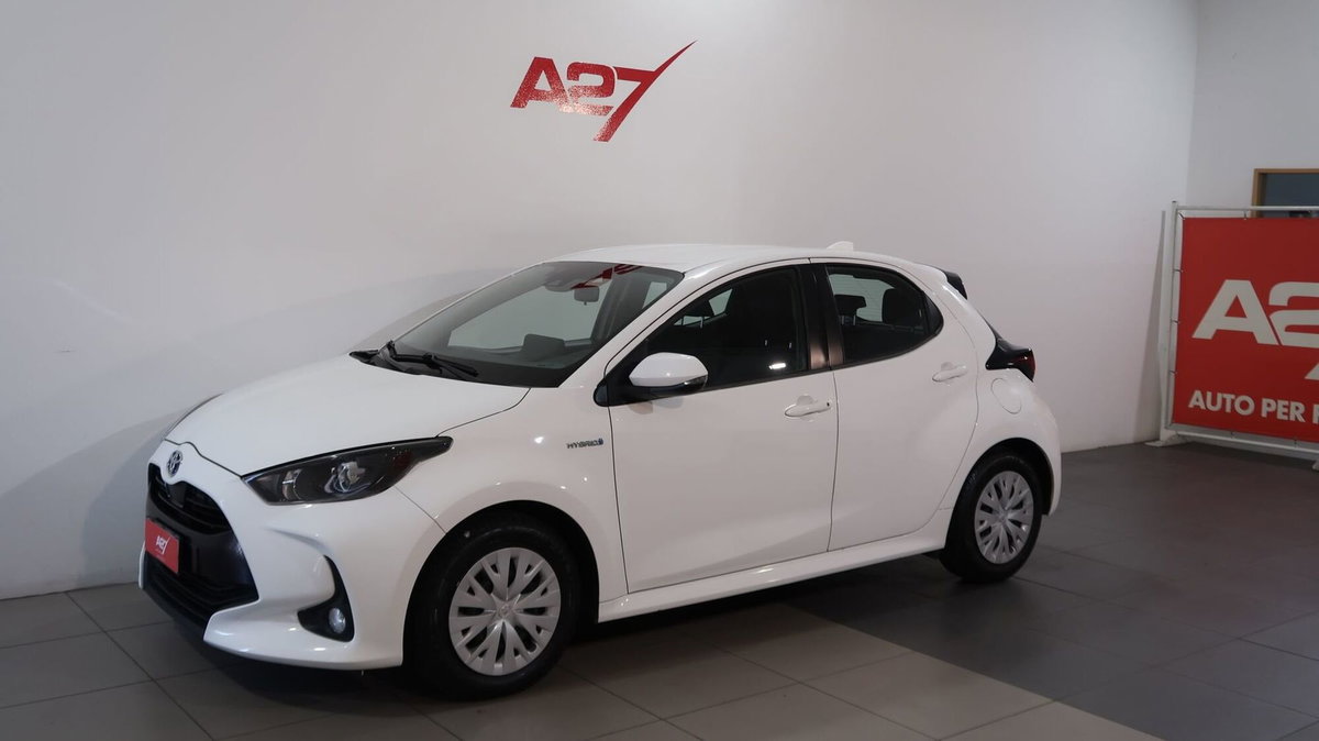 Toyota Yaris 1.5 Hybrid 5 porte Energy (9)