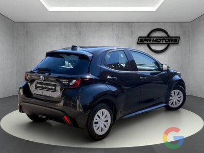 Toyota Yaris 1.5 Hybrid 5 porte Premiere (4)