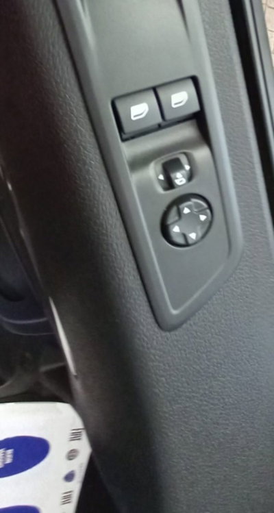 Fiat Ulysse combi M1 2.0 bluehdi 180cv L3H1 AT8 (18)