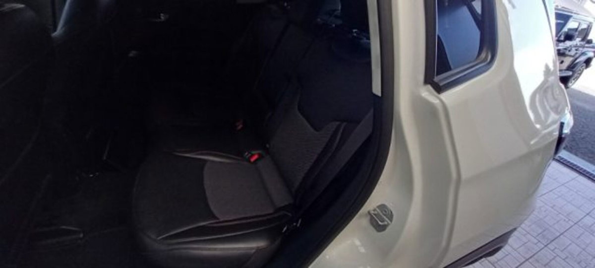 Jeep Compass 1.6 Multijet II 2WD Limited (10)