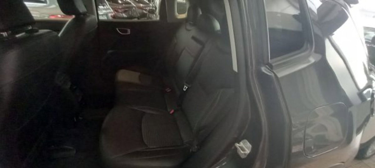 Jeep Compass 1.3 T4 190CV PHEV AT6 4xe Business Plus (10)