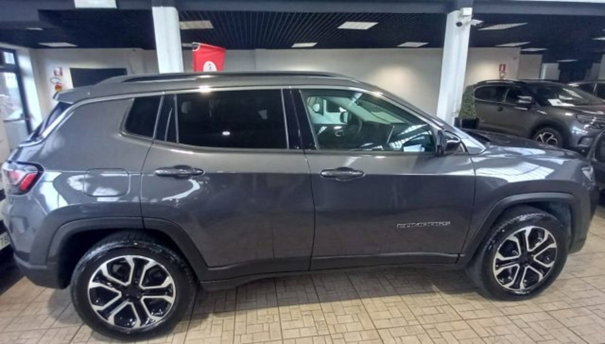 Jeep Compass 1.3 T4 190CV PHEV AT6 4xe Business Plus (2)