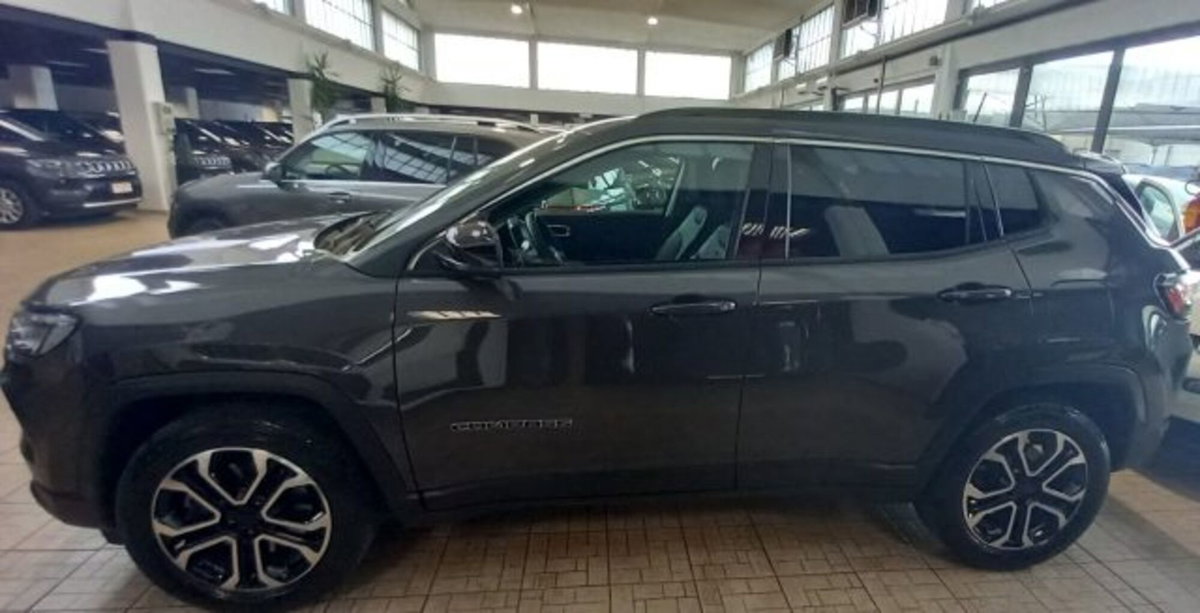 Jeep Compass 1.3 T4 190CV PHEV AT6 4xe Business Plus (3)