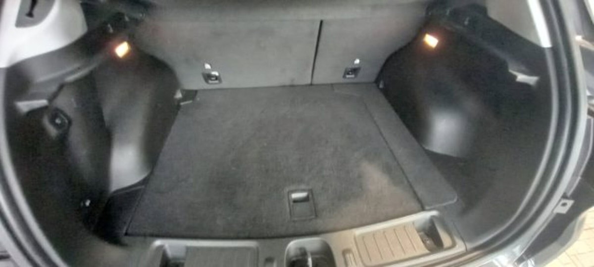 Jeep Compass 1.3 T4 190CV PHEV AT6 4xe Business Plus (5)