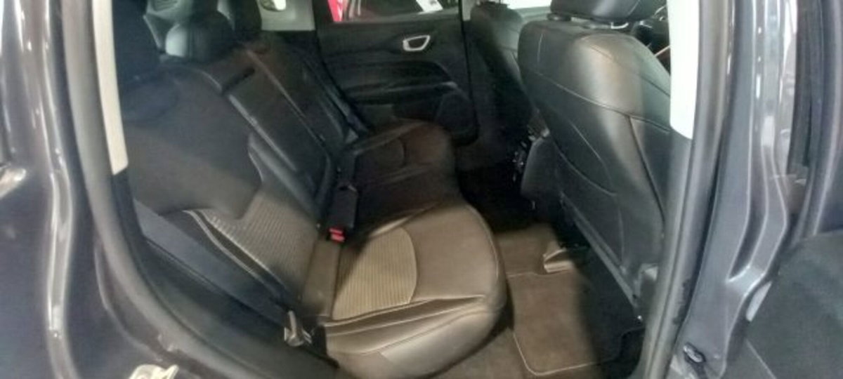 Jeep Compass 1.3 T4 190CV PHEV AT6 4xe Business Plus (9)
