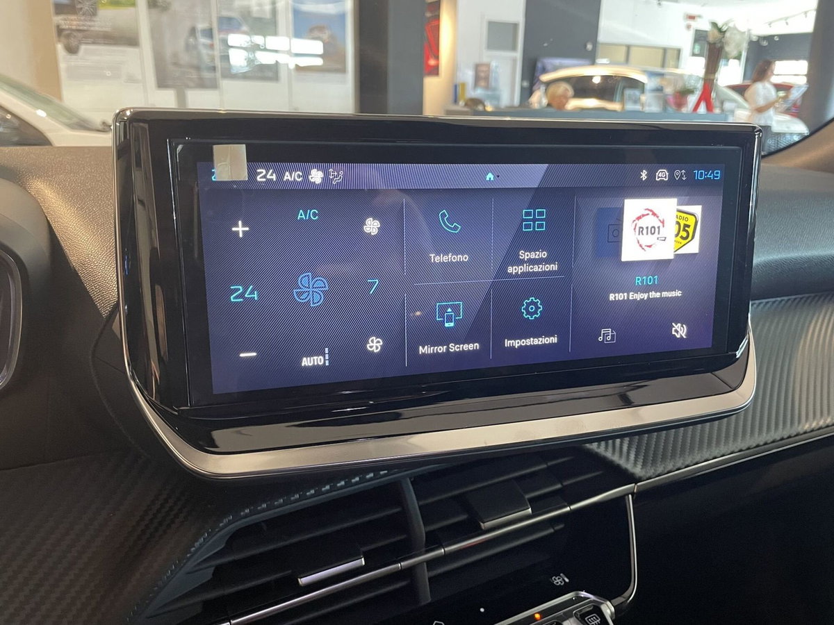 Peugeot 2008 1.2 hybrid Allure 145cv e-dcs6 (13)