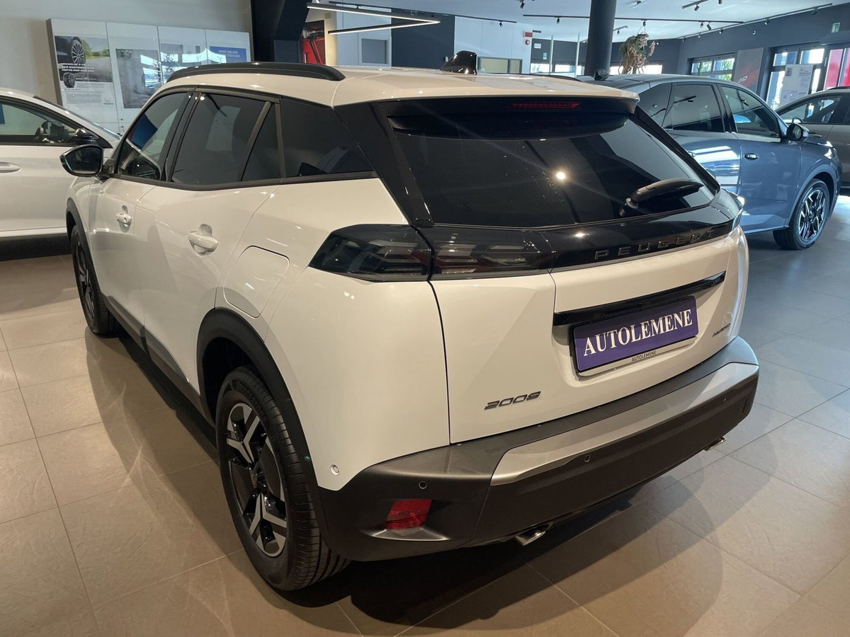 Peugeot 2008 1.2 hybrid Allure 145cv e-dcs6 (3)