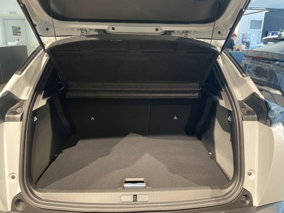 Peugeot 2008 1.2 hybrid Allure 145cv e-dcs6 (5)