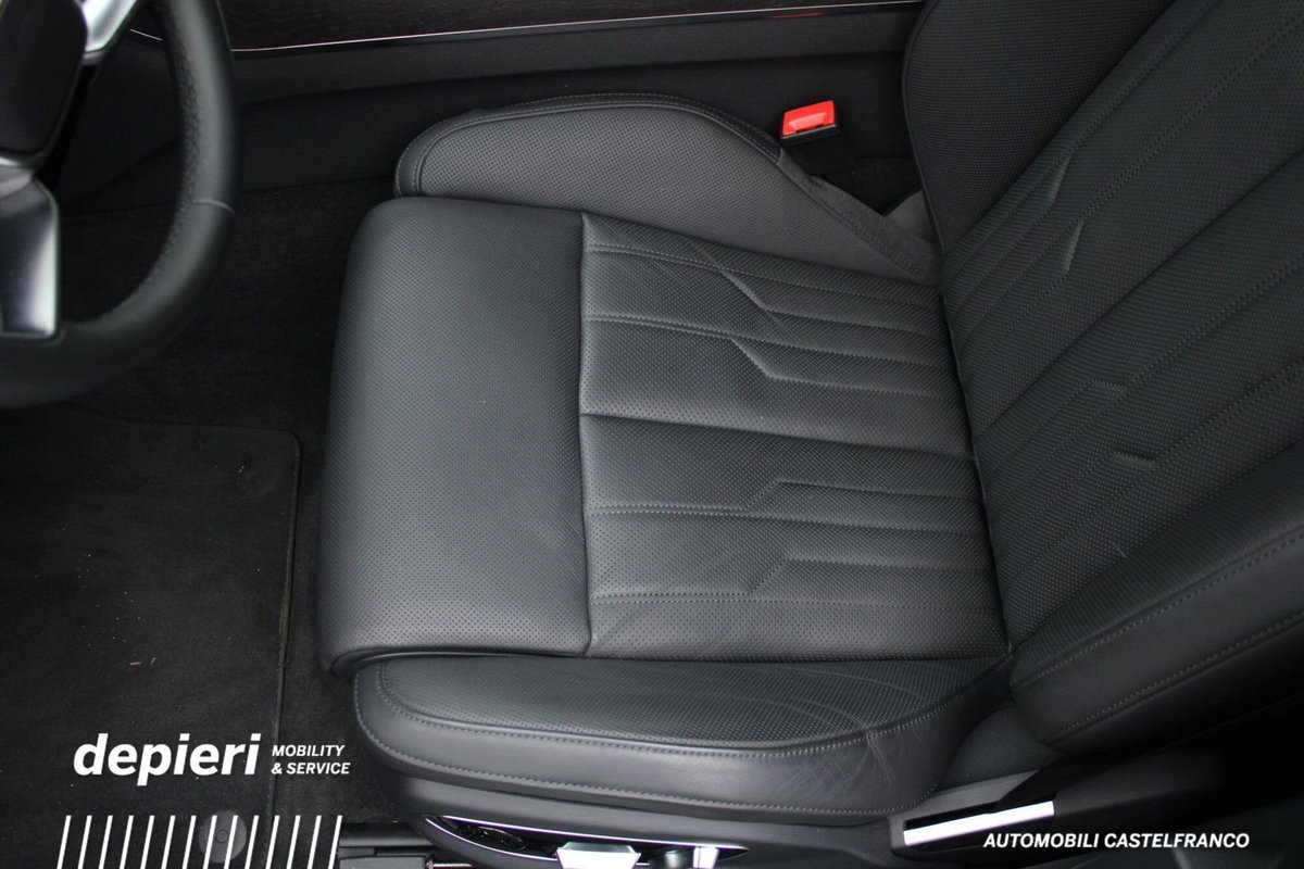 Audi A8 60 TFSI e 3.0 quattro tiptronic (12)