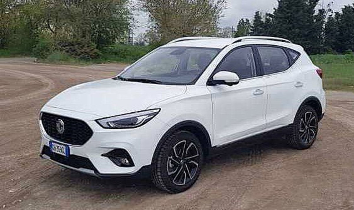Mg ZS ZS 1.5 Luxury (3)