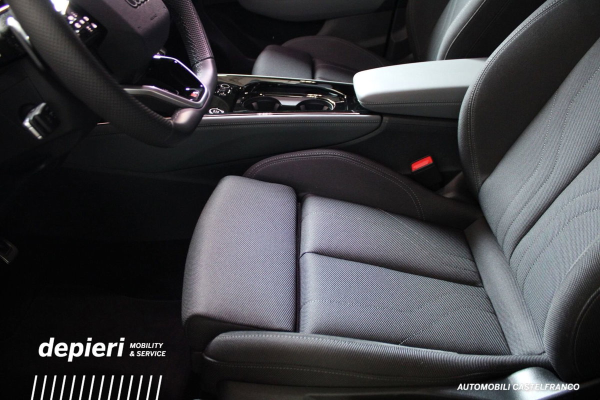 Audi Q3 Sportback 1.5 e-hybrid S line edition 272cv stronic (19)