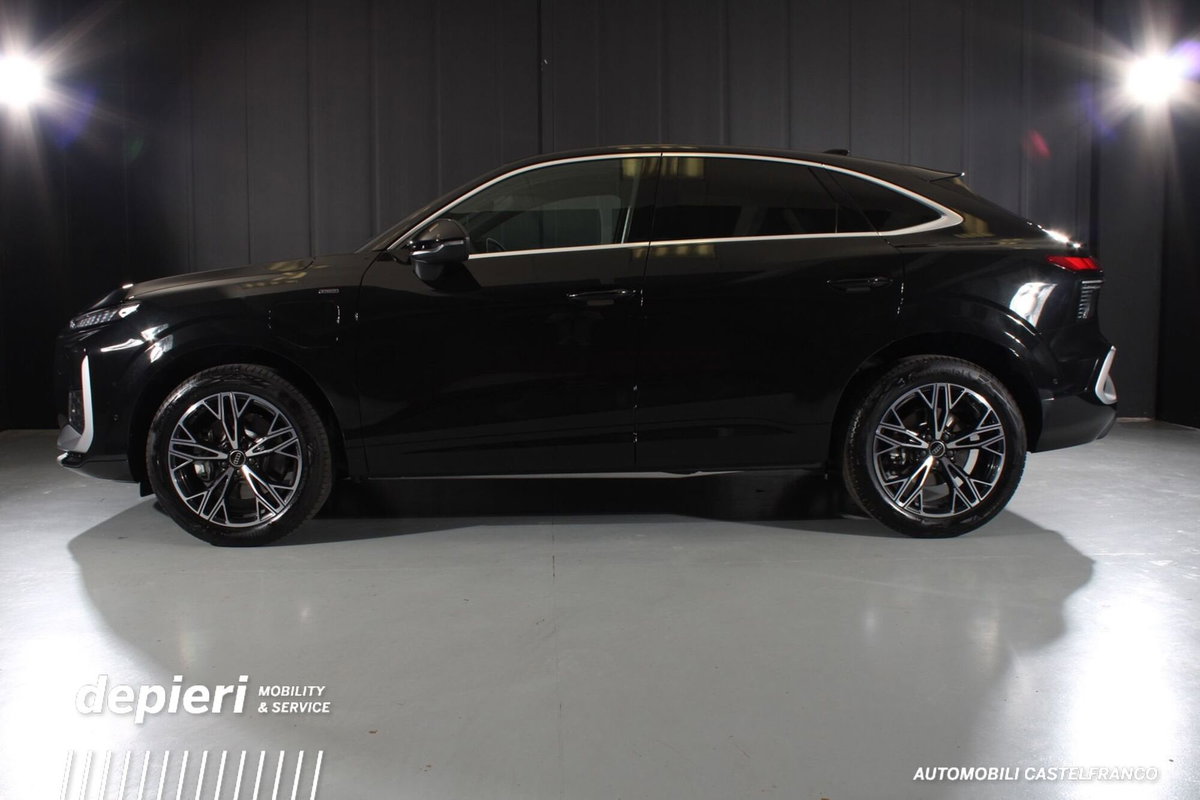 Audi Q3 Sportback 1.5 e-hybrid S line edition 272cv stronic (4)
