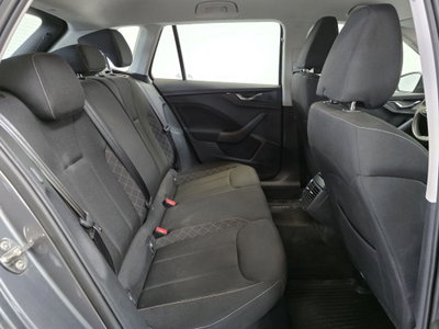 Skoda Kamiq 1.0 TSI 110 CV DSG Ambition (19)