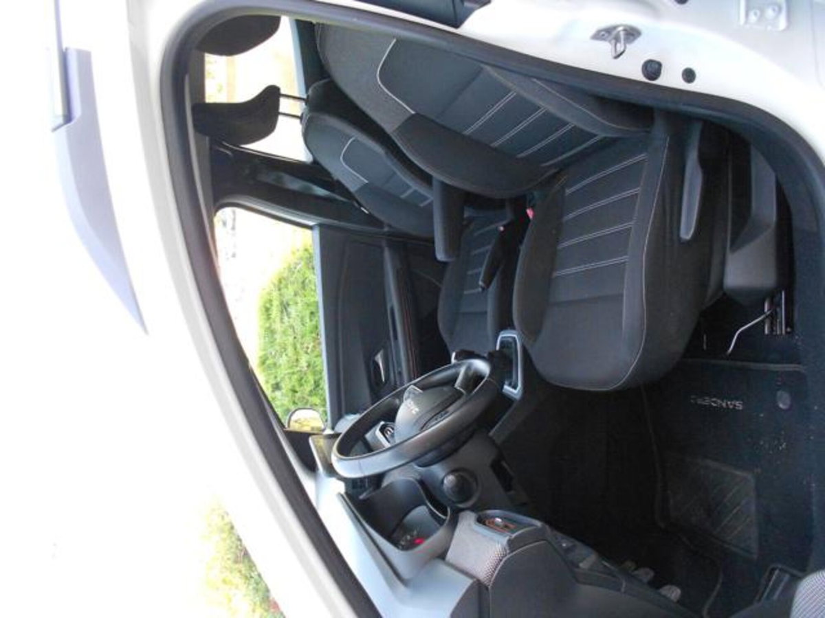 Dacia Sandero Stepway 1.0 tce Expression Eco-g 100cv (10)