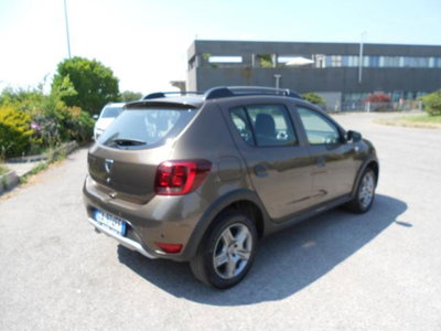 Dacia Sandero Stepway 1.0 TCe 100 CV ECO-G Comfort (2)