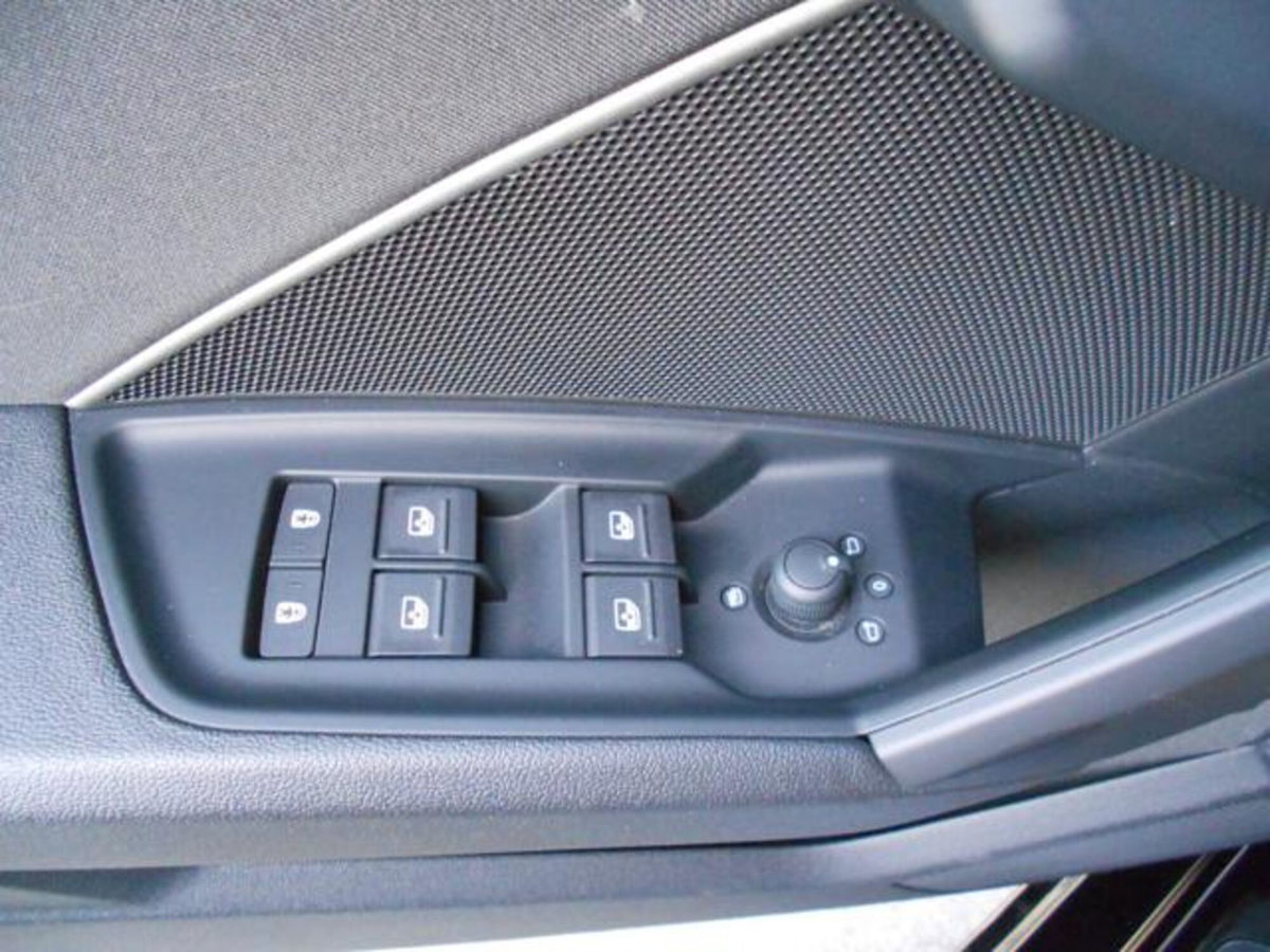 Audi A3 Sportback 35 TDI S tronic Business Advanced (12)