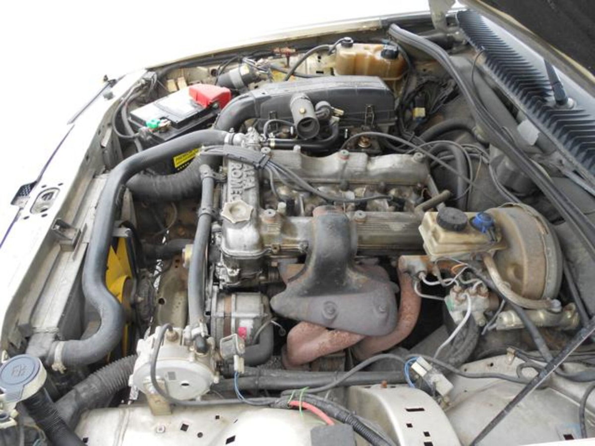 Alfa Romeo 75 1.6 (12)