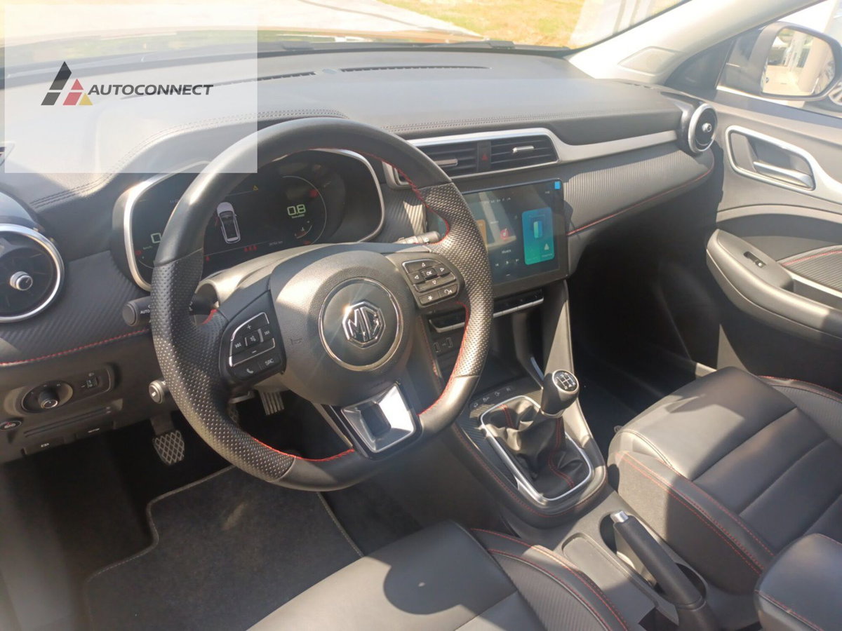 Mg ZS ZS 1.5 Luxury (19)