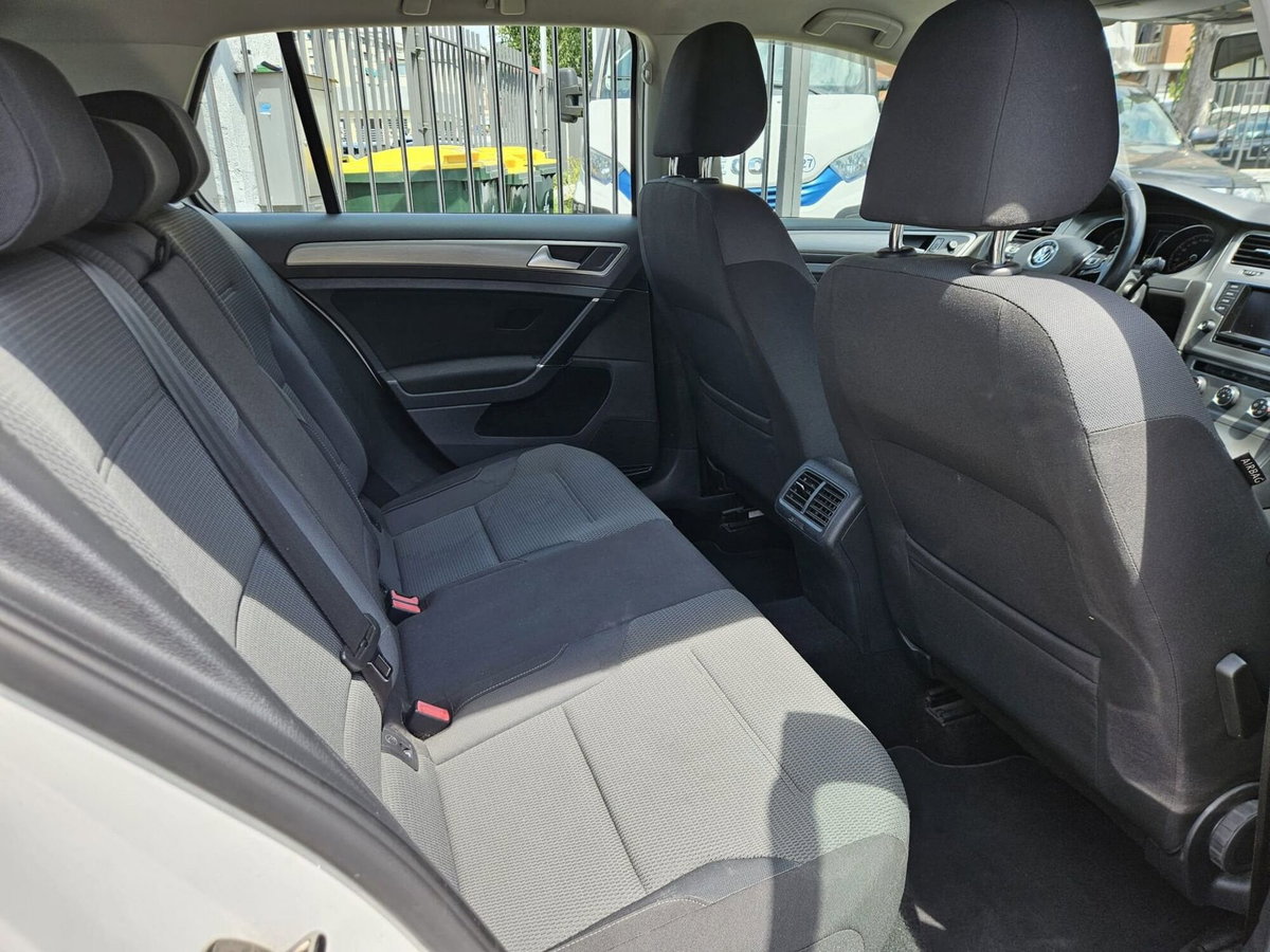 Volkswagen Golf 1.6 TDI 110 CV DSG 3p. Highline BlueMotion Technology (13)
