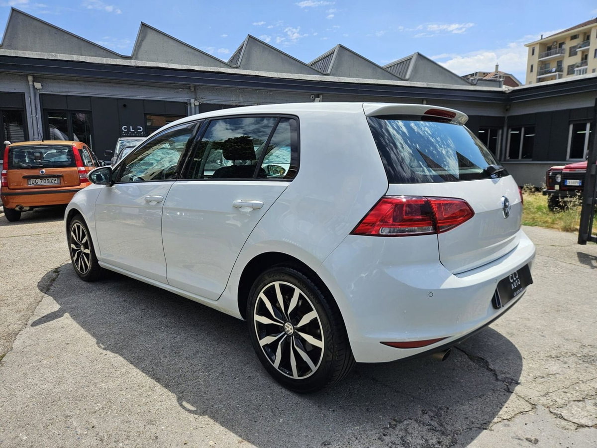 Volkswagen Golf 1.6 TDI 110 CV DSG 3p. Highline BlueMotion Technology (6)