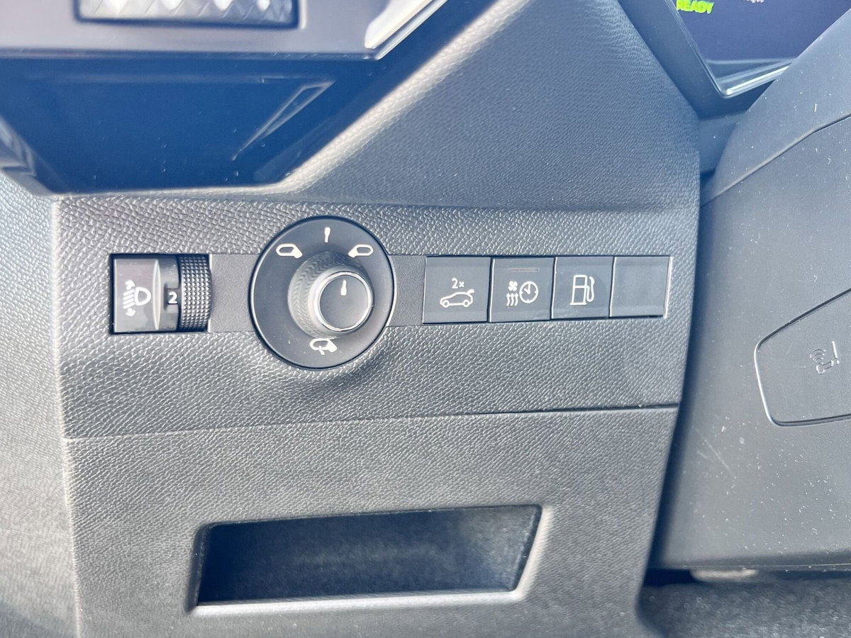 Ds DS 7 1.6 e-tense phev Bastille Business 225cv auto (12)