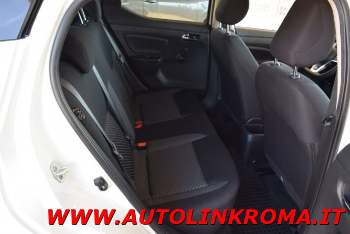 Nissan Micra IG-T 100 Xtronic 5 porte Acenta (19)